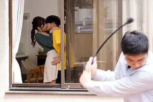 Người phụ nữ có Anh xã đi làm thêm bị sexy bởi cậu học sinh trẻ