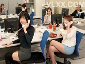 Người chồng đi công việc xa, cô vợ ở nhà bị tiền bối và cấp dưới cưỡng hiếp”